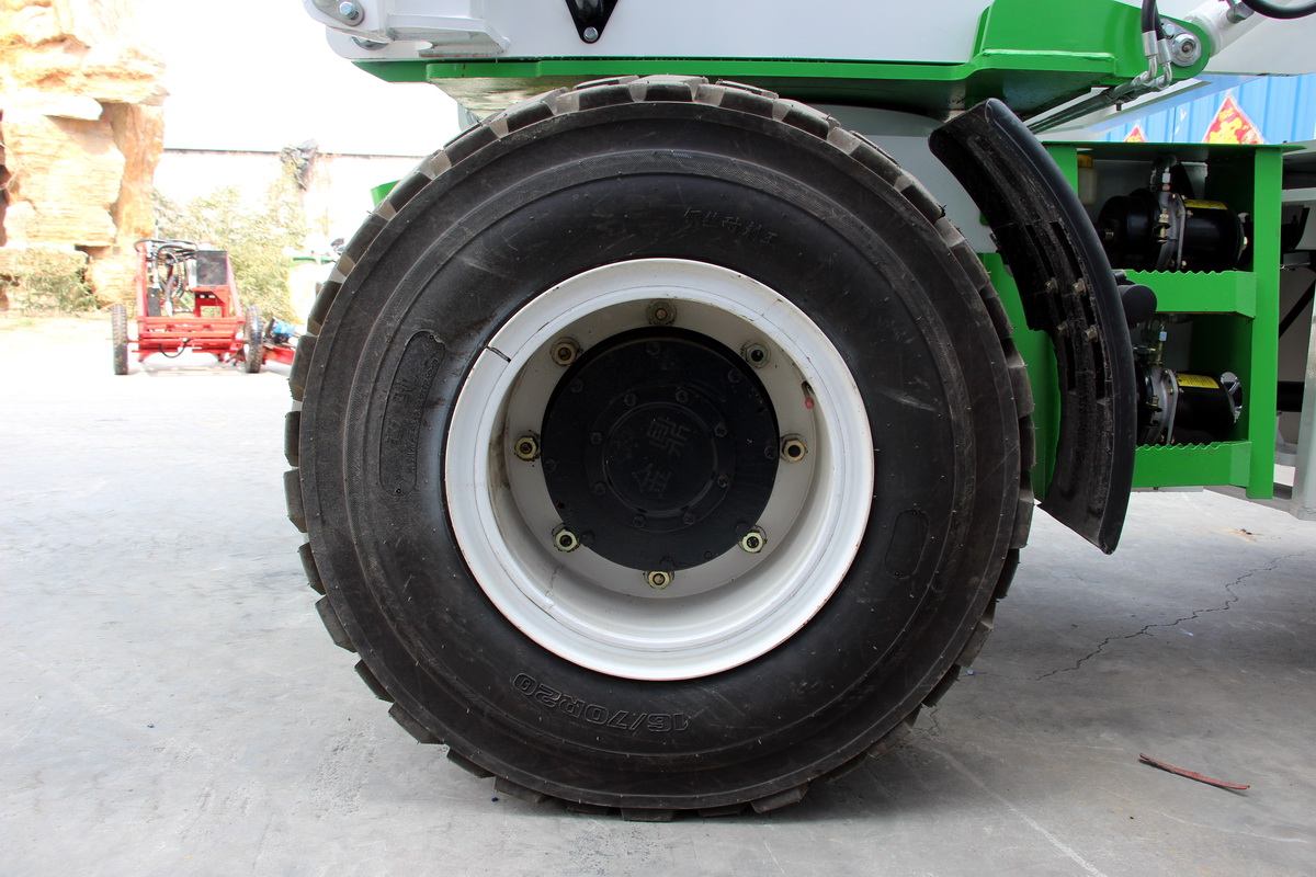 HWJB120自上料搅拌车